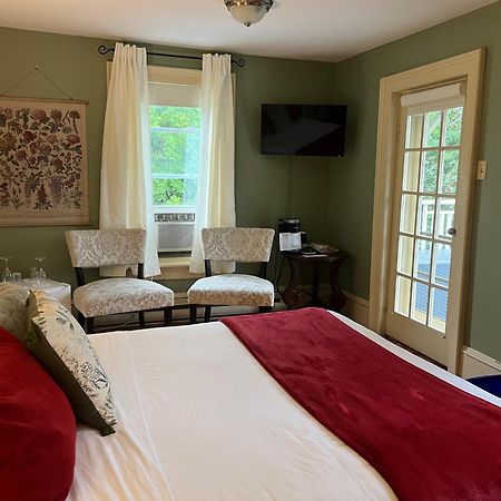 La Belle Victorienne Hotell Magog Eksteriør bilde