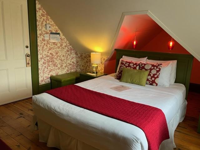 La Belle Victorienne Hotell Magog Eksteriør bilde